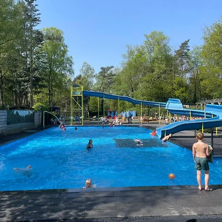 Apartment Veluwe - Private Jacuzzi, Pool & Kids Club Hoenderloo