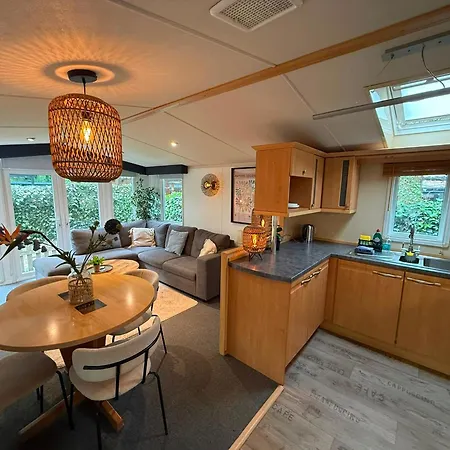 Veluwe - Private Jacuzzi, Pool & Kids Club