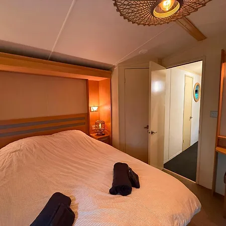 Apartment Veluwe - Private Jacuzzi, Pool & Kids Club Hoenderloo