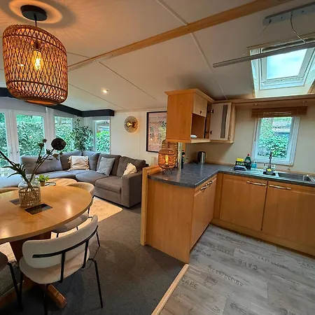 Apartment Veluwe - Private Jacuzzi, Pool & Kids Club *