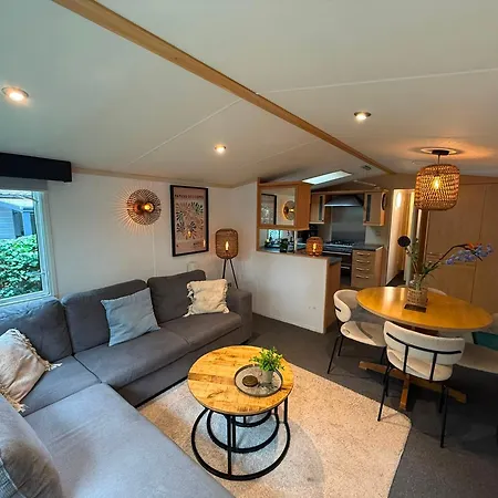 Veluwe - Private Jacuzzi, Pool & Kids Club Apartment