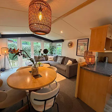 Veluwe - Private Jacuzzi, Pool & Kids Club